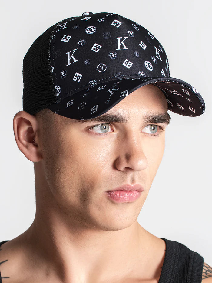Gorra Negra Mania